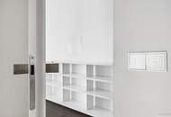 Weitblick, Ruhe & zentrale Lage – Sonnige Altbauwohnung mit Balkon
