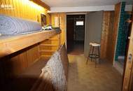 Bungalow in Siedlungsrandlage mit sensationellem Garten und Sauna-Bereich