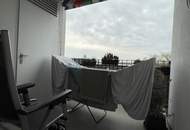 Über den Dächern von Steyr: lichtdurchflutete 3-Zimmer-Wohnung im letzten Stock mit Loggia, Tiefgarage und hochwertige Möbelablöse – stilvoll wohnen mit sonnigem Ausblick und zentraler Lage!