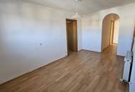 ERSTBEZUG NACH SANIERUNG! Geförderte 2 Zimmerwohnung in Zentrumsnähe