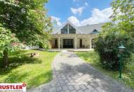 Verborgene Oase im Grünen - repräsentative Villa mit großzügigem Grundstück und Pool