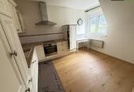 Gemütliche 2,5-Zimmer-Mietwohnung mit Balkon und Carport im Dachgeschoss in +++ St. Lorenzen +++