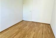 BERNHARDTSTALGASSE, unbefristete 96 m2 Altbau, Wohnküche, 3 Zimmer, Komplettküche, Wannenbad, gefördert, WG-geeignet