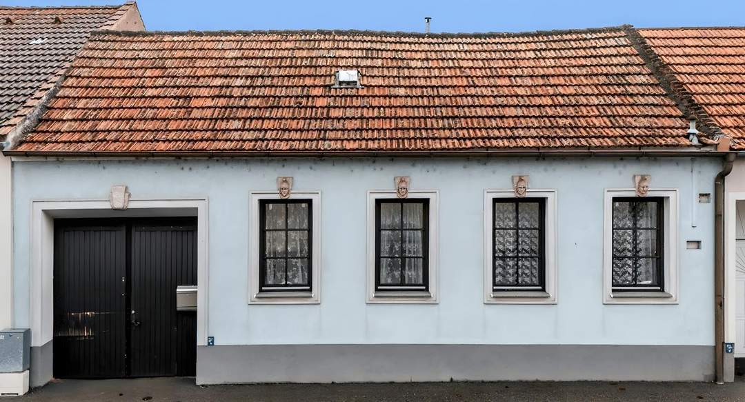 "Großzügiges Grundstück mit Altbestand"