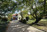 Gepflegtes Einfamilienhaus, Vollkeller, Einstellraum mit Kipptor, parkähnliches Grundstück