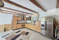 Älteres Bauernhaus mit Potenzial und tollem Grundstück im Bauland in erhöhter und sonniger Ruhelage