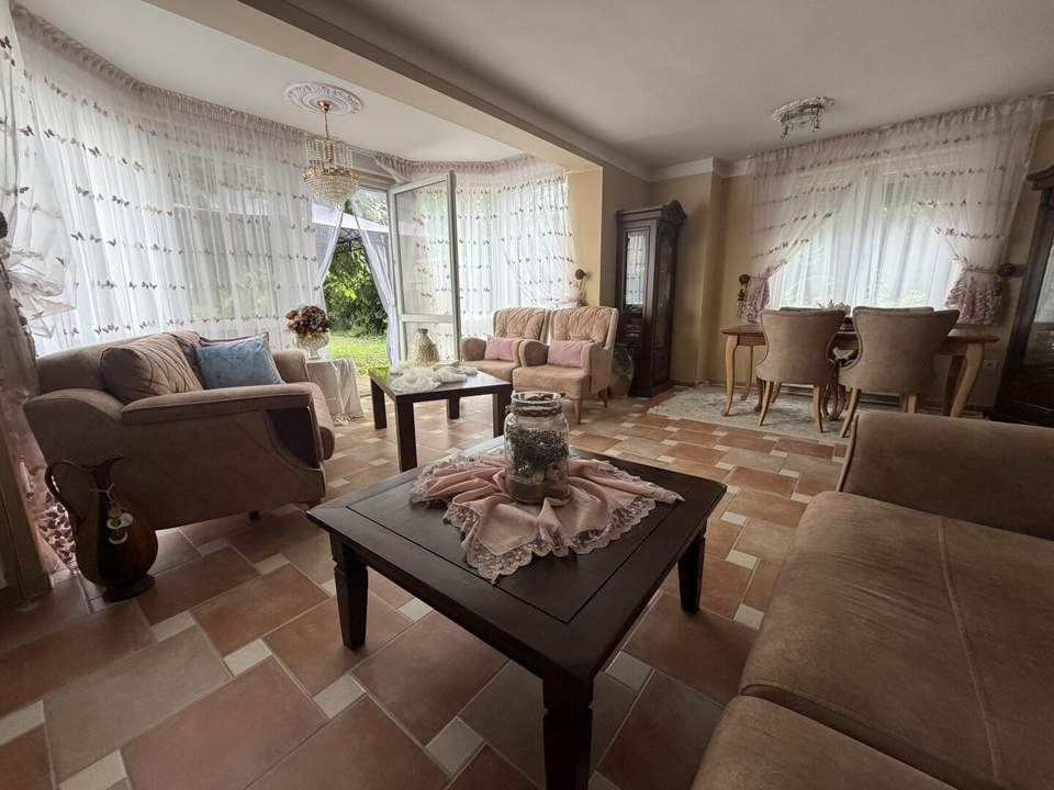 Traumhaus! Großes neuwertiges Einfamilienhaus in Essling 1220 Wien, 8 Zimmer, Garten, 2 Balkone, Stellplatz!