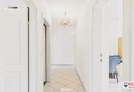 Einzugsbereites Haus mit großer Garage und großem Grundstück