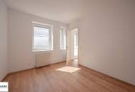 **Wohllebengasse: großzügige Dachgschosswohnung mit Terrasse u. Fernblick - Nähe Belvedere / Innenstadt **