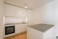ERSTBEZUG | Ideal für Singles &amp; Paare: 2-Zimmer-Wohnung mit Stil und Balkon
