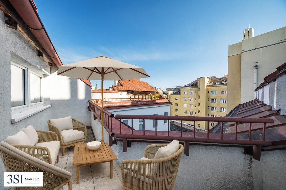 Klausgasse 46: Helle 1,5-Zimmer-Dachgeschoßwohnung mit hofseitiger Terrasse
