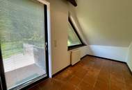 Haus mit ca. 275 m² Wohnfläche, ca. 2.200 m² Grund – ideal für Großfamilien, sanierungsbedürftig!