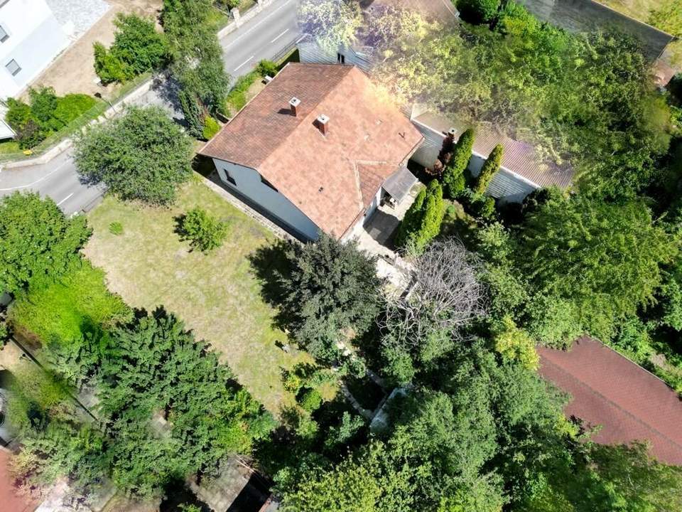 Lebe lieber großzügig! Familienresidenz mit großem Garten! Jetzt mit Drohnenvideo!