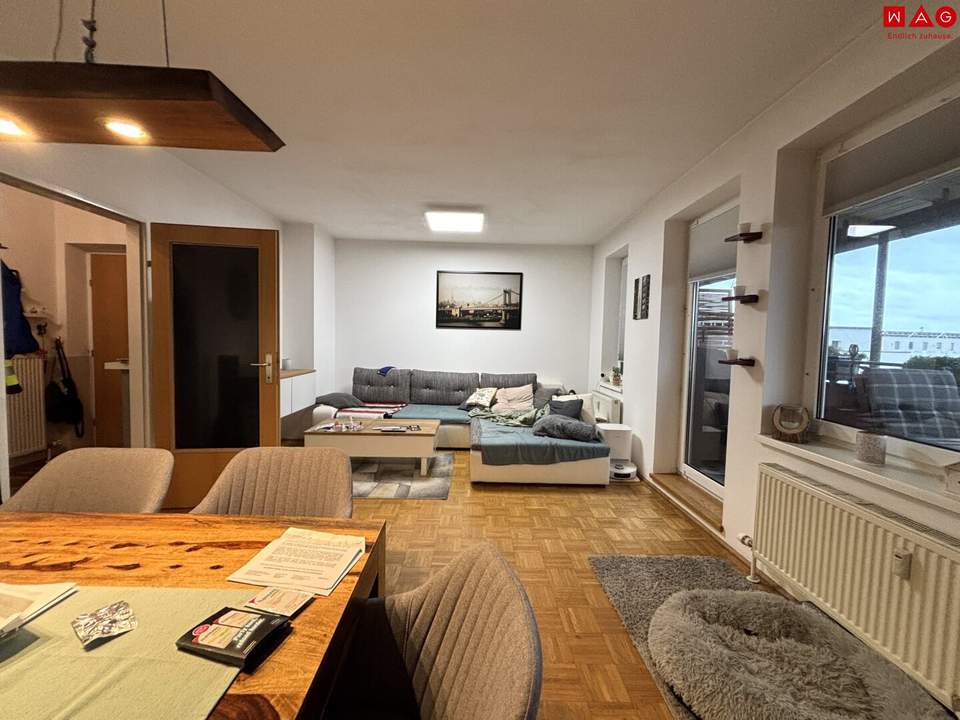 Exklusive DG-Wohnung mit XL-Dachterrasse in grüner und dennoch zentraler Lage! Großzügiger Schnitt!