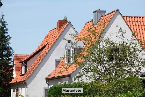 Einfamilienhaus mit angebauter Garage