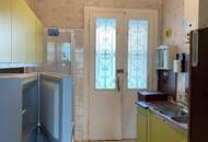 WUNDERBARES HAUS, BESTE LAGE! Letzter Altbaustock mit Lift! Wohnung mit Sanierungsbedarf!