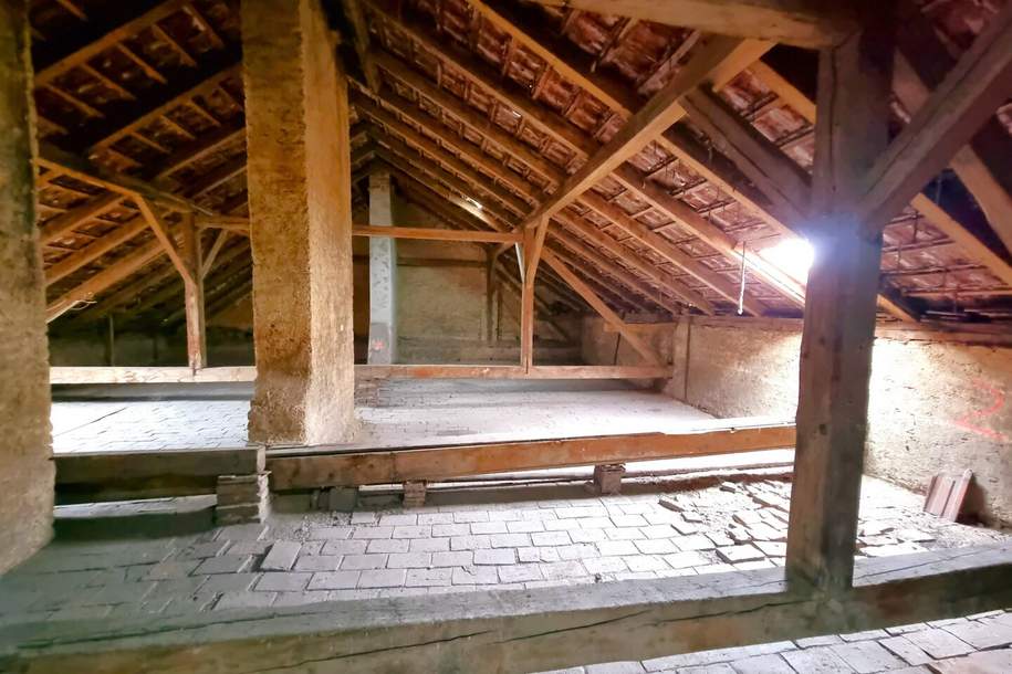 Neuer Preis! Baubewilligtes Dachgeschoss beim Meiselmarkt in Bestlage! Schönes Altbauhaus + Beste Anbindung und Infrastruktur + Ruhige Seitengasse! Jetzt zugreifen!, Gewerbeobjekt-kauf, 365.000,€, 1150 Wien 15., Rudolfsheim-Fünfhaus