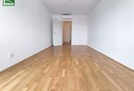 Geräumige Dachgeschosswohnung mit hochwertiger Ausstattung inklusive Klimaanlagen!