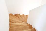 Happy to be here! WOW - Cooles Townhouse mit Garten! Erdwärme + Absolute Ruhelage + Tiefgarage + Ideale Süd Ausrichtung! Nachhaltig und zukunftssicher investiert!