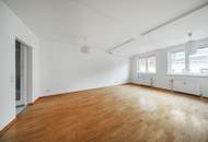 Nächst Währinger Park ! Lichtdurchflutete 2-Zimmer-Wohnung mit separater Küche | 4. OG | Viel Helligkeit und Stauraum | Sofort bezugsbereit