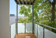 "Dachgeschoss, Balkon & grüner Ausblick"
