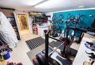 * Hochwertig - Modern - Großzügig * 4-Zimmer-Wohnung mit Dachterrasse und Balkon in ruhiger Lage