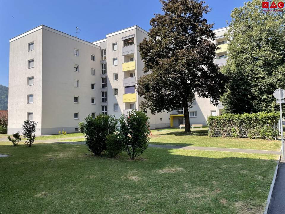 Familienfreundliche 3 Raum-Wohnung Erdgeschoß und Loggia - ab 01.01.2027
