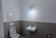 Erstbezug - generalsanierte Altbauwohnung an der U1!