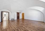 Historisches Renaissance-Anwesen mit einzigartiger Authentizität in Weyerburg!