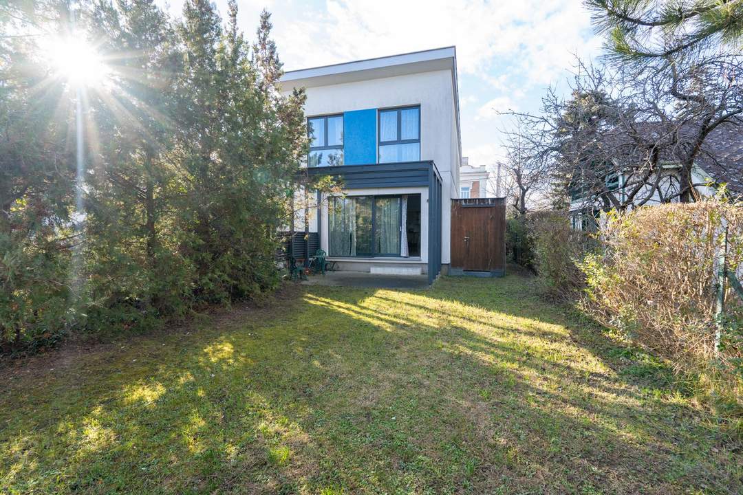 "Living near fresh water-Alte Donau"