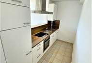 DACHGESCHOSS, INNSTRASSE, 42 m2 Neubau mit 2 m2 Balkon, 2 Zimmer, Komplettküche, Wannenbad, Parketten