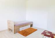 Wohnanlage, Zinshaus am Fuße der Karawanken