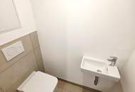 Durchdacht geplant, hochwertig umgesetzt! Happy to be here! Klimaaktiv Bronze / Kompakt / 3 Zimmer / Großer Süd-Balkon! TOP Neubauprojekt im Grünen + Perfekte Raumaufteilung + Luftwärmepumpe und Solaranlage + Garage!