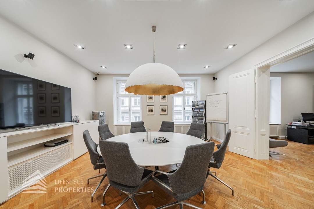 Elegantes 5-Zimmer Altbau Büro im Herzen Wiens