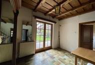 Haus mit ca. 275 m² Wohnfläche, ca. 2.200 m² Grund – ideal für Großfamilien, sanierungsbedürftig!