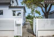 EXKLUSIVES SEEHAUS MIT EIGENEM STEG