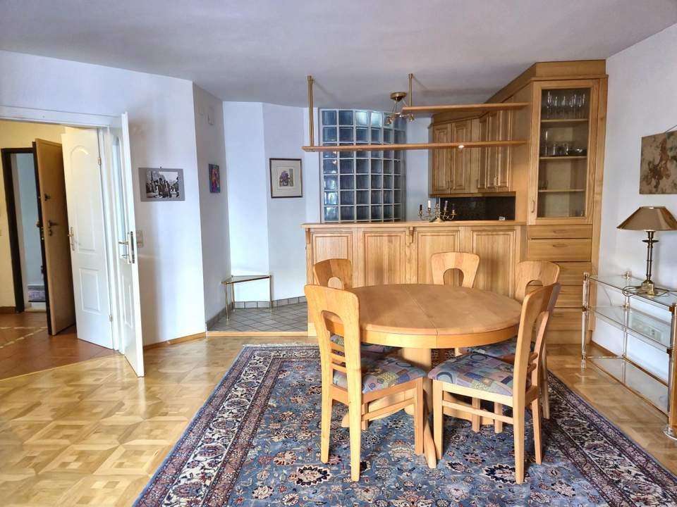 "In Kaufabwicklung" SCHÖNE, GUT AUFGETEILTE WOHNUNG MIT TERRASSE IM ZENTRUM VON NEULENGBACH