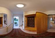 Sonnige Terrassenwohnung mit Reihenhauscharakter für Golf- und Thermenliebhaber