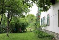 Heiligenkreuz: Sanierungsbed. Bauernhaus mit Obstbaumbestand