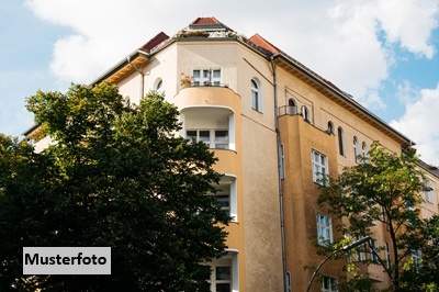 Altbau-Mehrfamilienhaus mit 10 Wohnungen und Entwicklungspotenzial