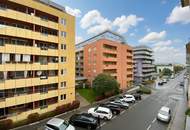 3 Zimmer-Wohnung ZUM SANIEREN, HELL und RUHIG!