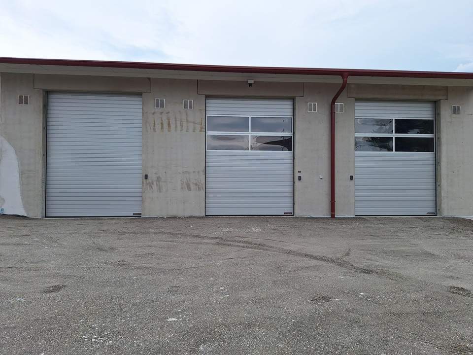 Lagerfläche - Halle - Garage XXL - Wohnwagengarage - Bootsgarage zu vermieten