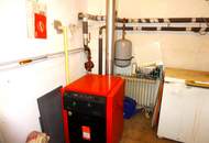 Geräumiges Einfamilienhaus am Stadtrand mit Nebengebäude !