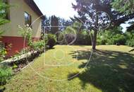 Charmantes Einfamilienhaus mit großem Garten in Grünruhelage!