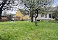 PLATZ zum WACHSEN – sanierungsbedürftiges Haus mit großem Garten und traumhaften Bäumen in Graz Liebenau! Bungalow mit Ausbaureserve!