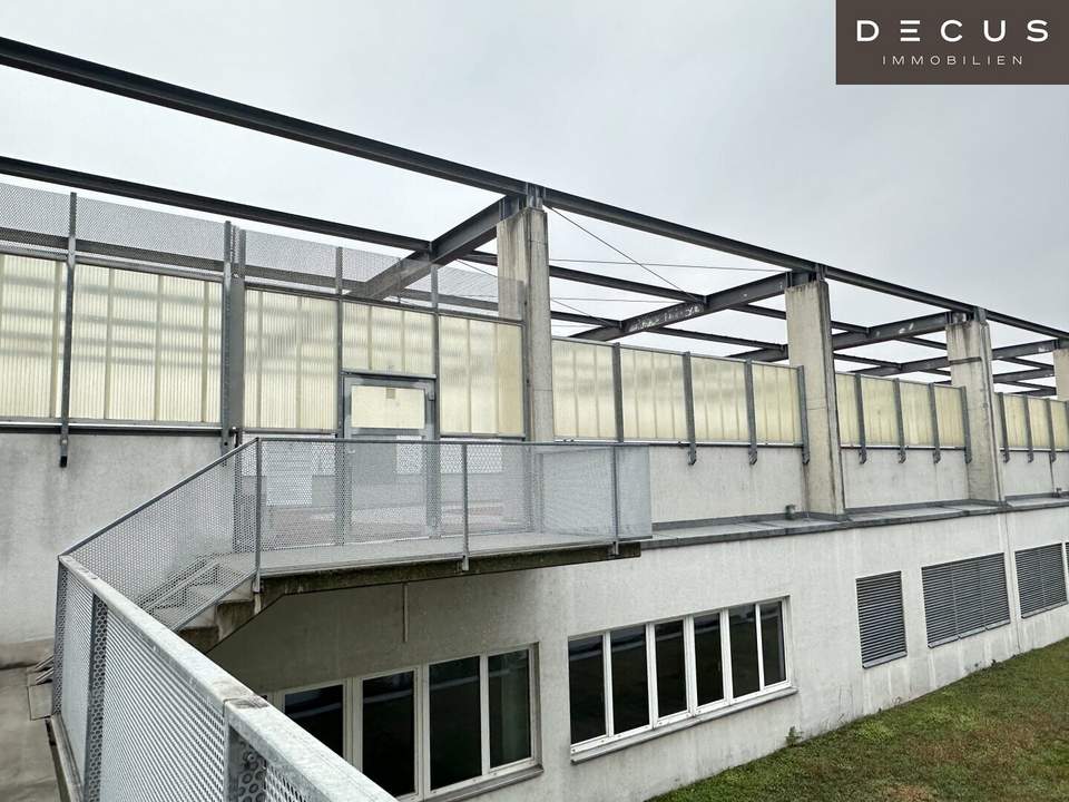 + + + DONAUFELDERHOF + + + NÄHE U1 KAGRAN + + + Lager- und Büroflächen + + +