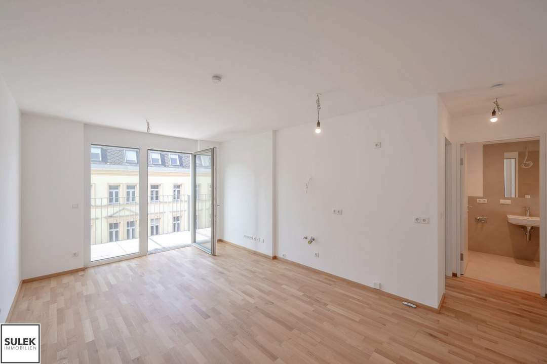 Erstbezug! Perfekt geschnittene 2 Zimmer Wohnung mit Balkon &amp; top Anbindung (U4, U6, uvm.)