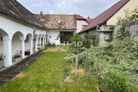 Neuer Preis Arkadenbauernhaus mit Innenhofatrium und Garten in ruhiger Lage !Bedarf Renovierung!, Haus-kauf, 180.000,€, 3710 Hollabrunn