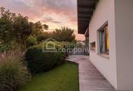 Bungalow in Attersee-Ort. 150m² mit kleinem Garten und großer Terrasse!