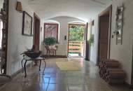 Wunderschöner Dreikanthof in Ruhelage mit Reithalle